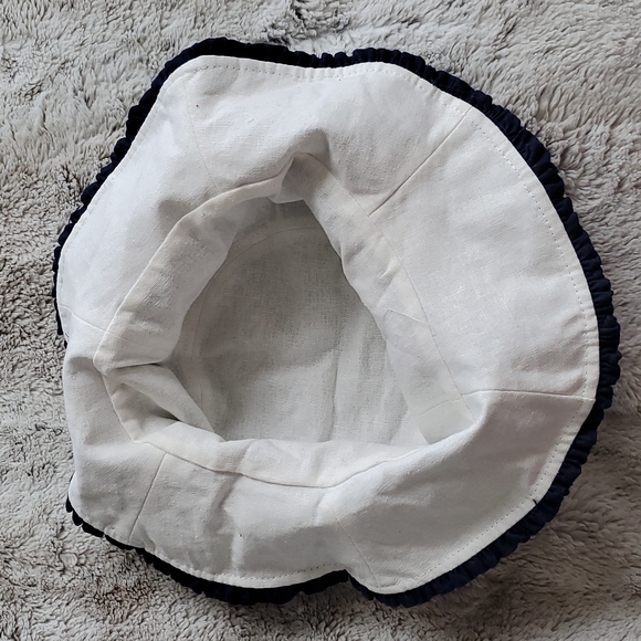 NINE WEST Reversible Hat Navy and White Curled Edge WOMENS One Size NW5100461 - Picture 4 of 4